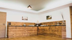 Kaffeepause im Raum Quelle 