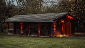 Jagdhütte bei Nacht